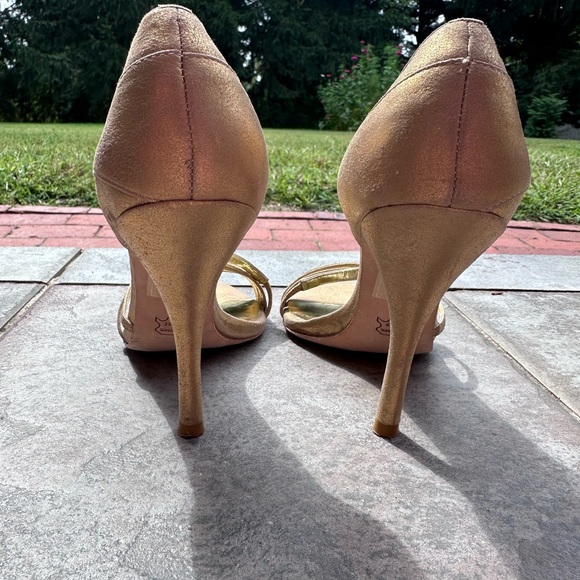 BCBG Max Azria Heidi Gold Suede Heels 8.5 - Picture 3 of 9